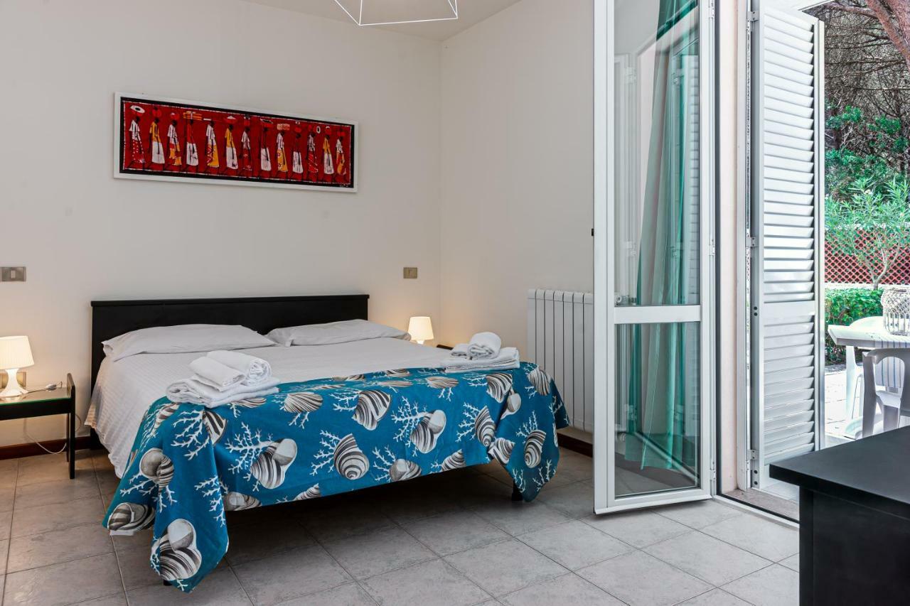 Oleandri Suite Hotel Vada Ngoại thất bức ảnh